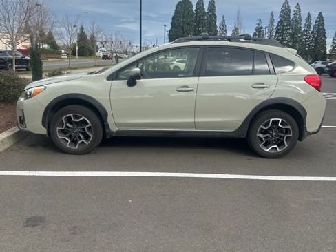 Used 2017 Subaru Crosstrek 2.0i Limited w/ Popular Package #2 image 1
