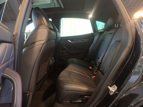 Used 2024 Maserati Levante GT Ultima AWD/4WD image 5