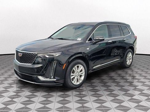 Certified 2023 Cadillac XT6 Luxury FWD image 3