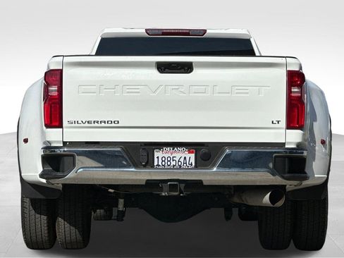 Used 2024 Chevrolet Silverado 3500 LT w/ Convenience Package image 4