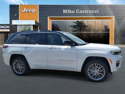 New 2025 Jeep Grand Cherokee Summit image 3