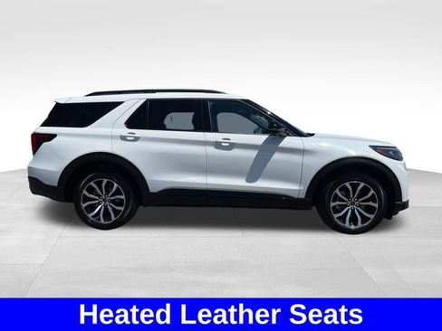 Used 2025 Ford Explorer ST-Line AWD/4WD image 6