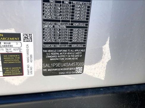 Used 2025 Land Rover Range Rover Sport SE image 11