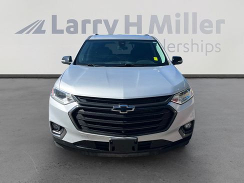 Used 2021 Chevrolet Traverse Premier w/ Redline Edition AWD/4WD image 8