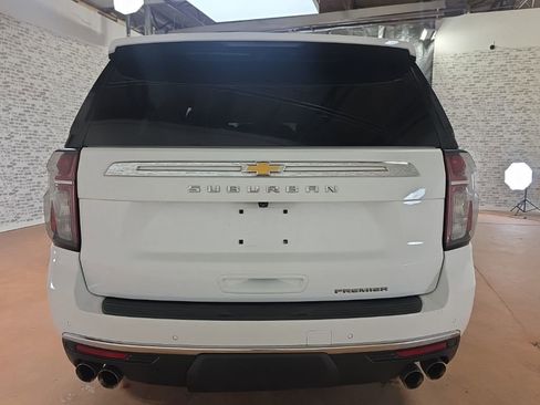 Used 2023 Chevrolet Suburban Premier image 5