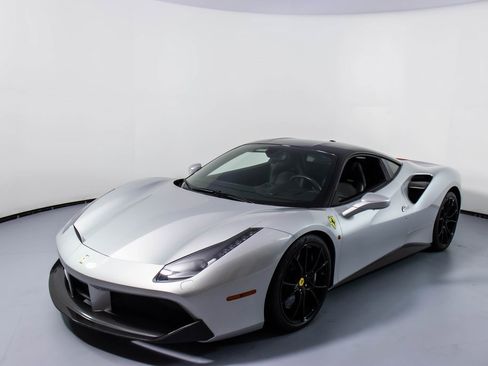 Certified 2016 Ferrari 488 GTB image 10