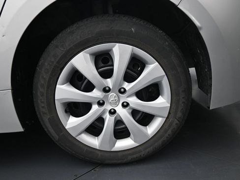 Used 2023 Toyota Corolla LE FWD image 15