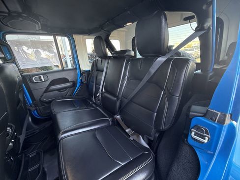 Used 2021 Jeep Wrangler Unlimited Sahara w/ Cold Weather Group image 23