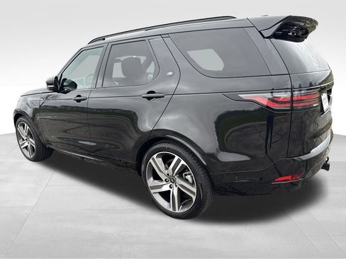 New 2024 Land Rover Discovery Dynamic SE image 3