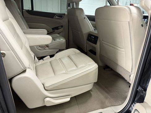 Used 2019 GMC Yukon XL Denali w/ Denali Ultimate Package AWD/4WD image 32