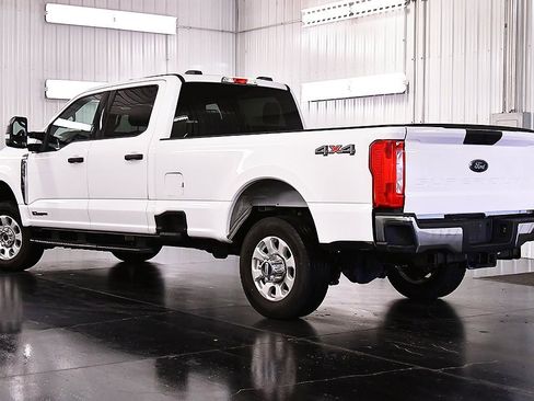 Used 2024 Ford F350 XLT image 5