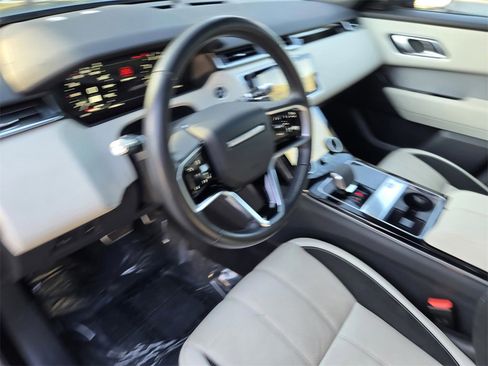 Used 2023 Land Rover Range Rover Velar R-Dynamic S image 19