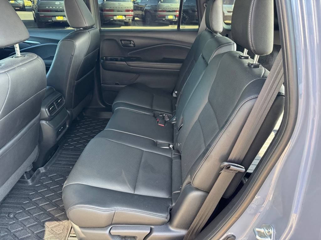 Used 2024 Honda Passport EX-L image 13