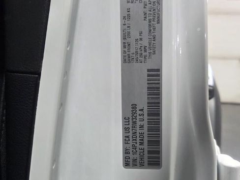 Used 2024 Jeep Wrangler Sport S image 27