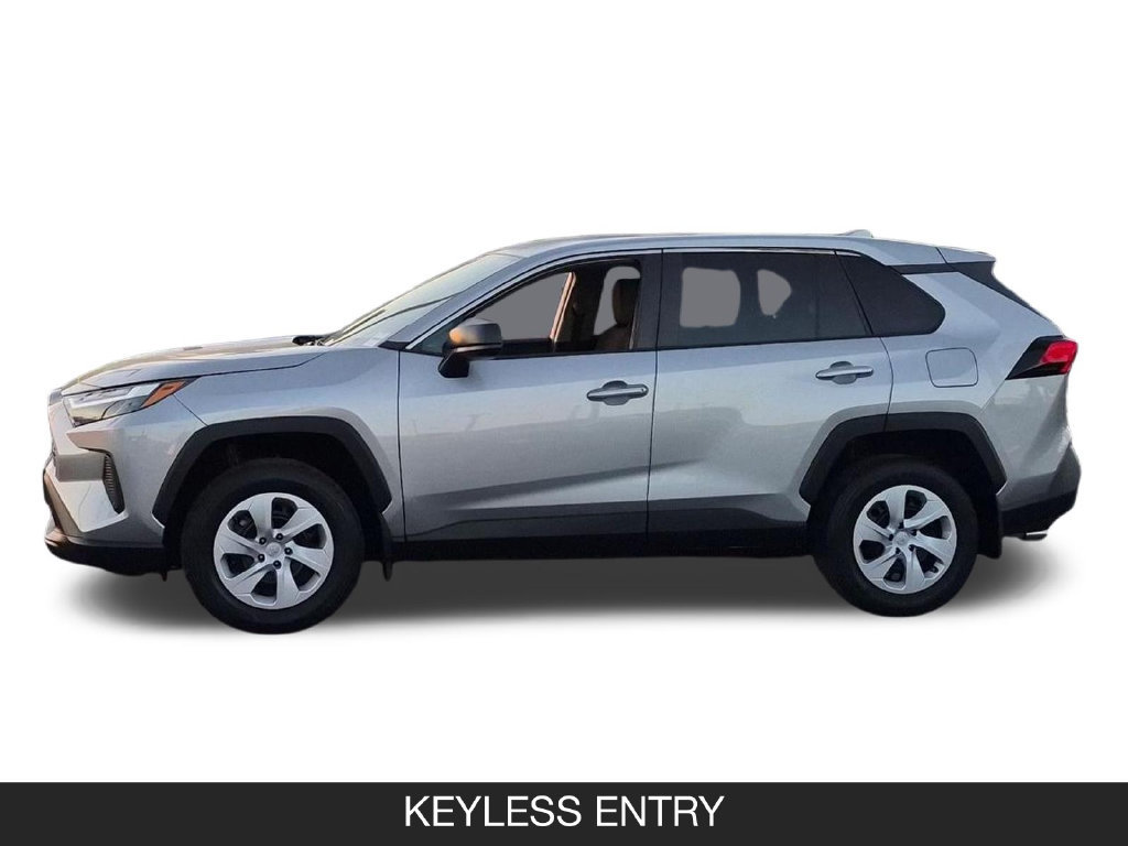 Used 2024 Toyota RAV4 LE AWD/4WD image 5