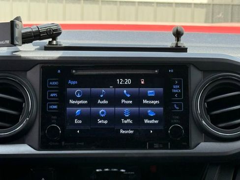 Used 2018 Toyota Tacoma TRD Off-Road AWD/4WD image 25