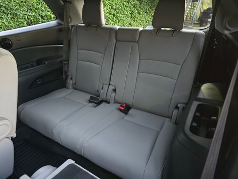 Used 2019 Honda Pilot Touring image 20