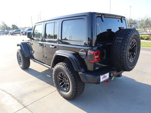 New 2026 Jeep Wrangler Unlimited Rubicon image 24