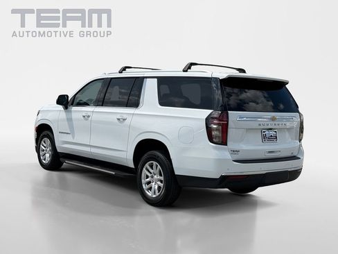 Used 2022 Chevrolet Suburban LT w/ Luxury Package AWD/4WD image 5