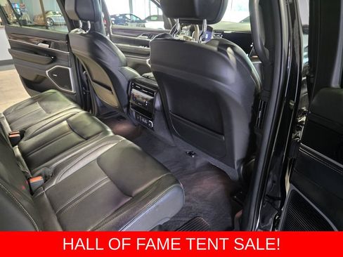 Used 2022 Jeep Wagoneer Series I AWD/4WD image 23