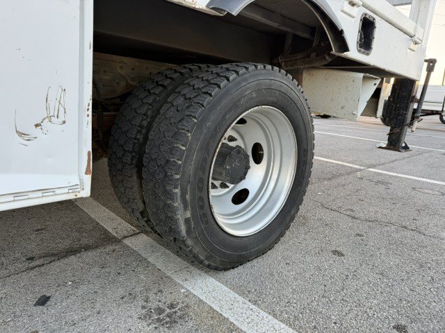 Used 2007 Ford F550 2WD Regular Cab Super Duty image 15