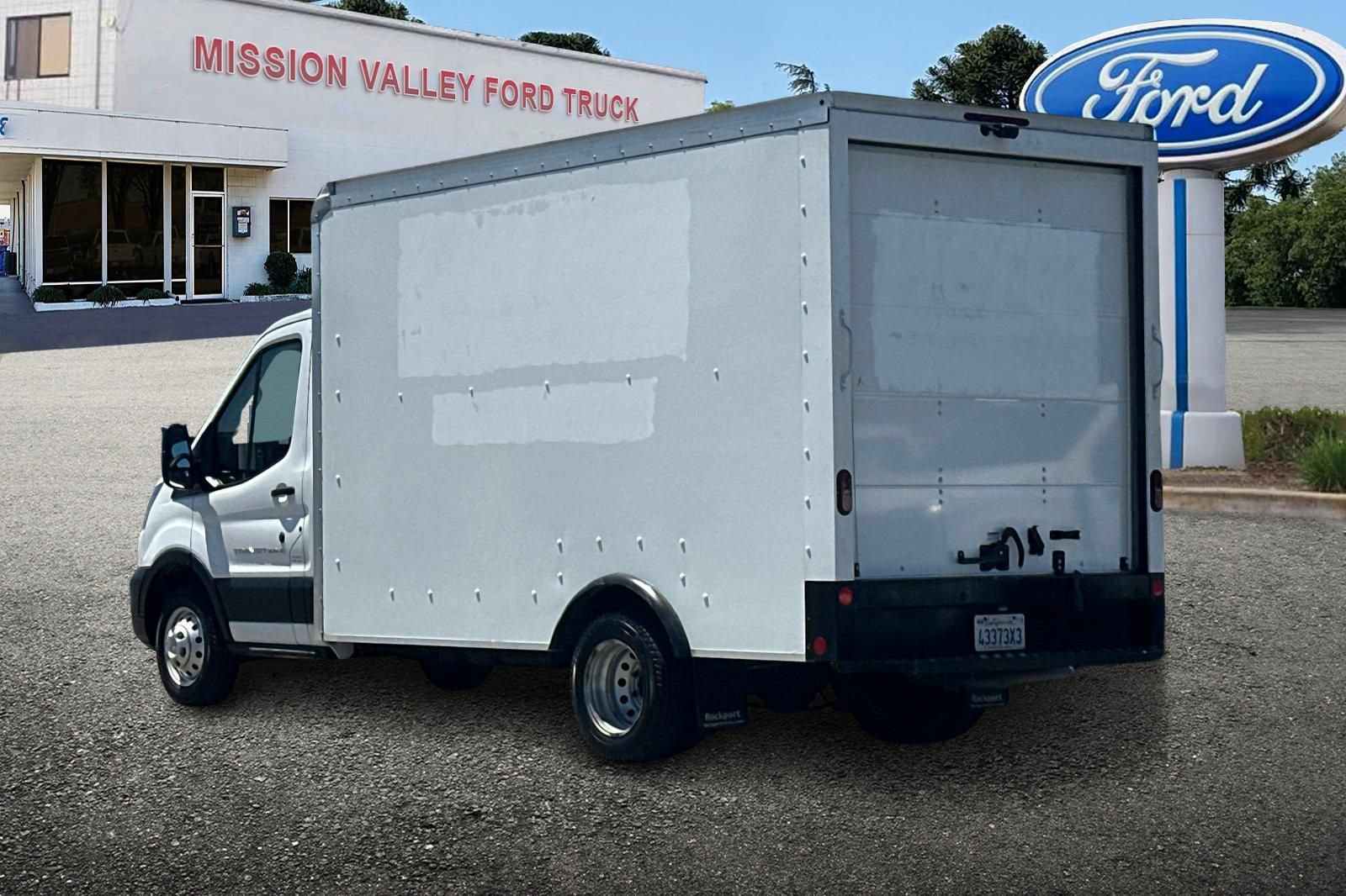 Used 2023 Ford Transit 350 DRW RWD image 6
