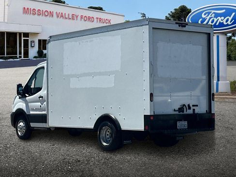 Used 2023 Ford Transit 350 DRW RWD image 6