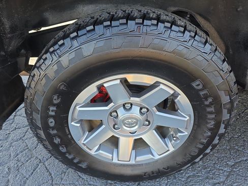 Used 2014 Toyota FJ Cruiser 4WD image 17