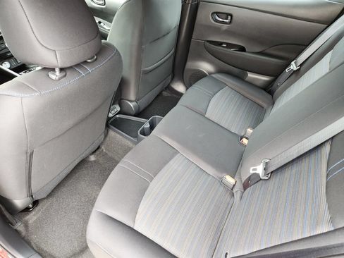 Certified 2025 Nissan Leaf SV Plus FWD image 25