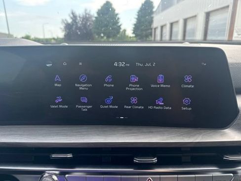 Used 2025 Kia Telluride SX Prestige X-Line AWD/4WD image 2