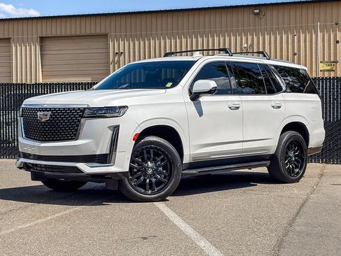 Used 2022 Cadillac Escalade Premium Luxury AWD/4WD image 1
