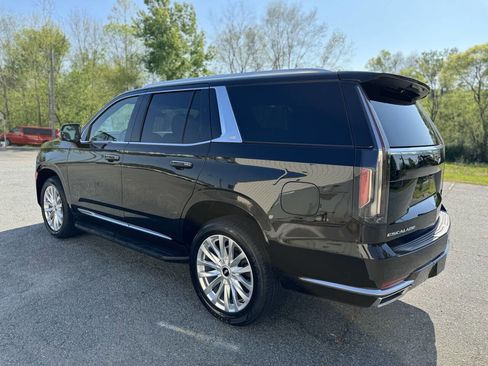 Used 2022 Cadillac Escalade Luxury image 24