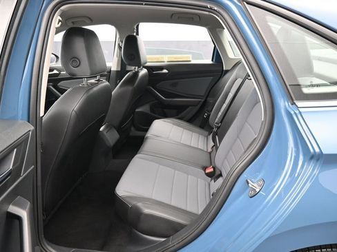 Used 2025 Volkswagen Jetta SE FWD image 29