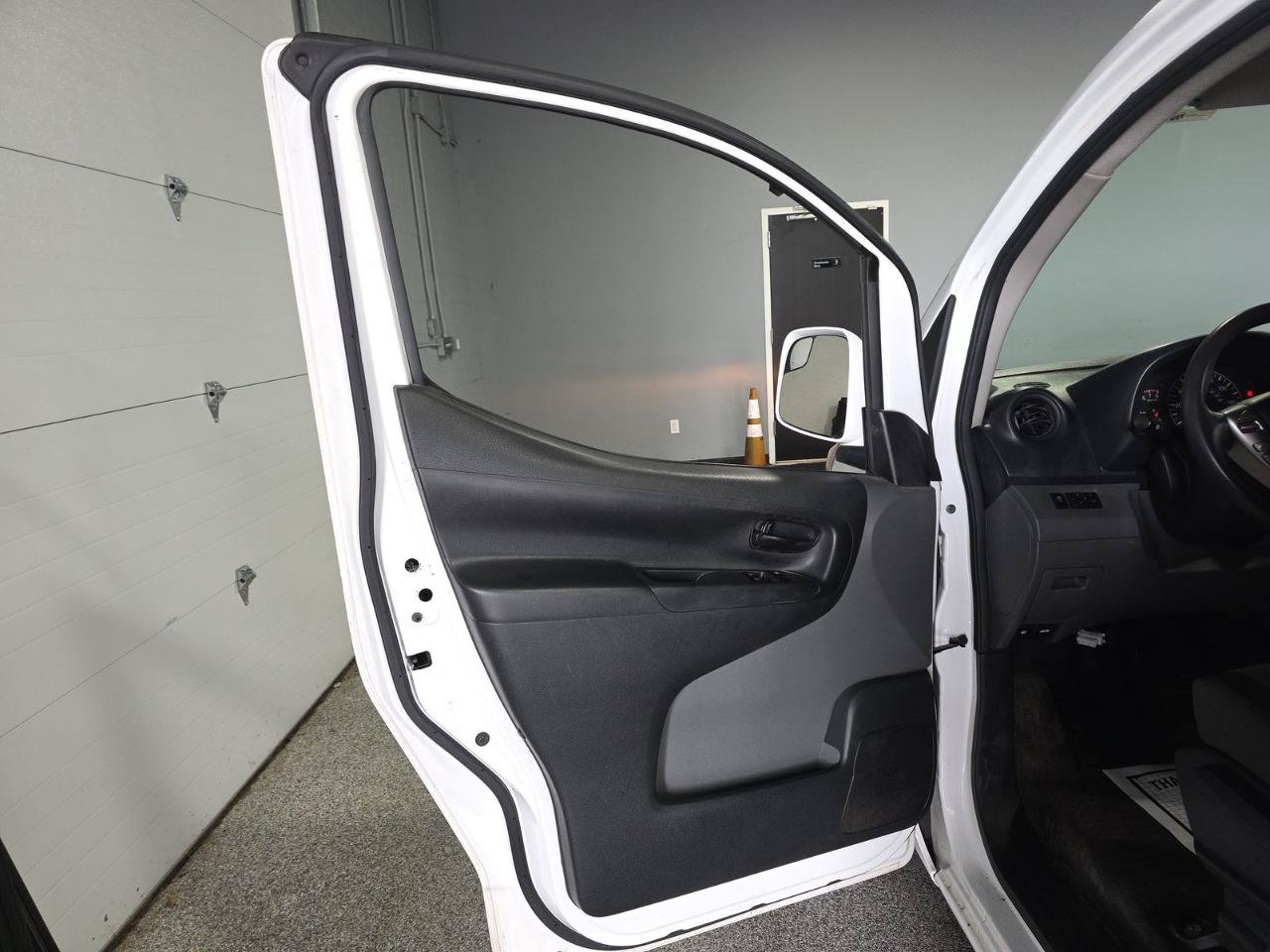 Used 2019 Nissan NV200 SV w/ Navigation Package FWD image 10