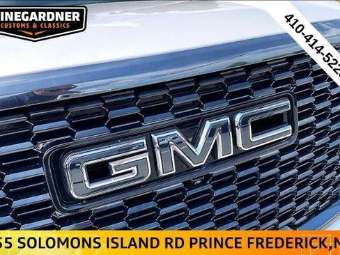 Used 2023 GMC Yukon Denali Ultimate w/ LPO, Floor Liner Package AWD/4WD image 34