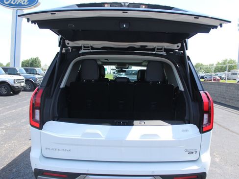 New 2026 Ford Expedition Platinum w/ Driver's Package AWD/4WD image 16