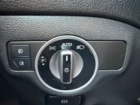 Used 2019 Mercedes-Benz GLA 250 4MATIC image 27