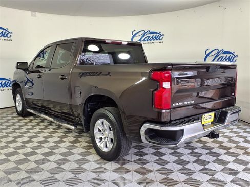 Used 2020 Chevrolet Silverado 1500 LT w/ Texas Edition image 2