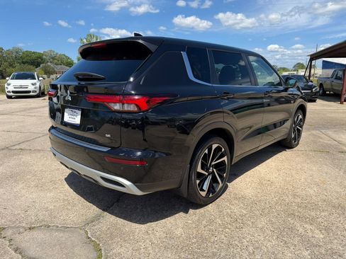 Used 2022 Mitsubishi Outlander SE FWD image 5