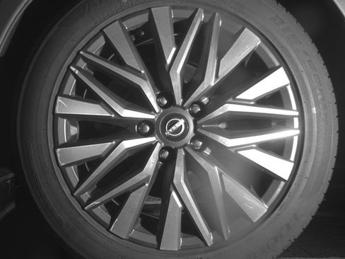 Used 2025 Nissan Altima 2.5 SV FWD image 14