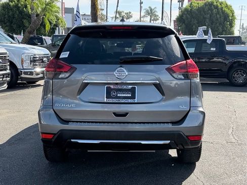 Used 2018 Nissan Rogue SL w/ Premium Package image 7