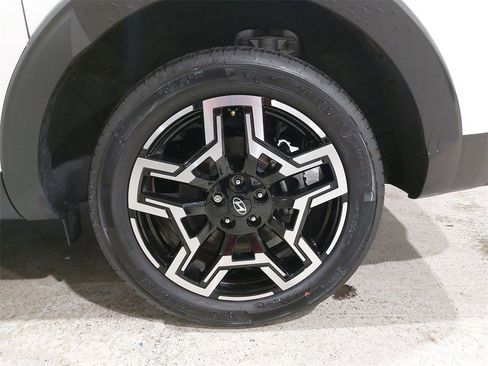 Certified 2025 Hyundai Santa Cruz Limited image 35