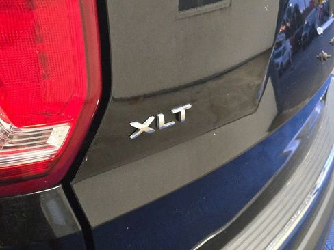 Used 2018 Ford Explorer XLT w/ Equipment Group 202A image 30