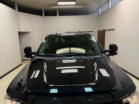 Used 2019 Ford F250 Lariat image 3