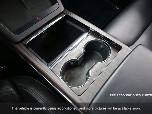 Used 2022 Tesla Model S image 23