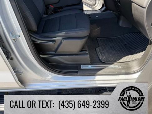 Used 2022 Chevrolet Silverado 1500 LT AWD/4WD image 36