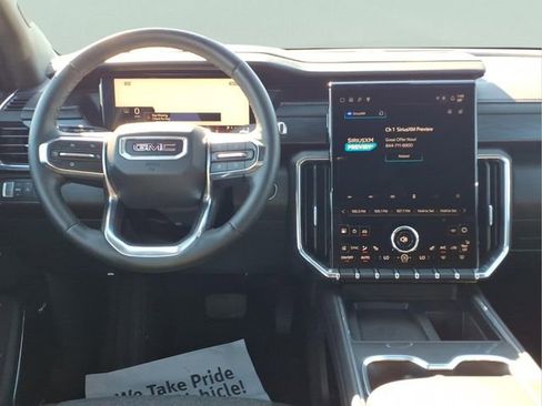 Used 2025 GMC Acadia Elevation image 5