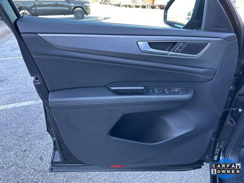 Used 2024 Volkswagen Atlas Cross Sport SE image 59