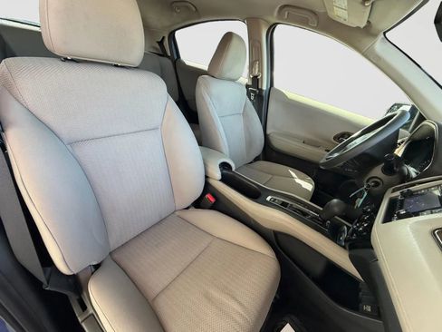 Used 2016 Honda HR-V LX image 19