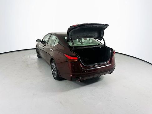 Used 2023 Nissan Altima 2.5 SV w/ SV Premium Package image 26